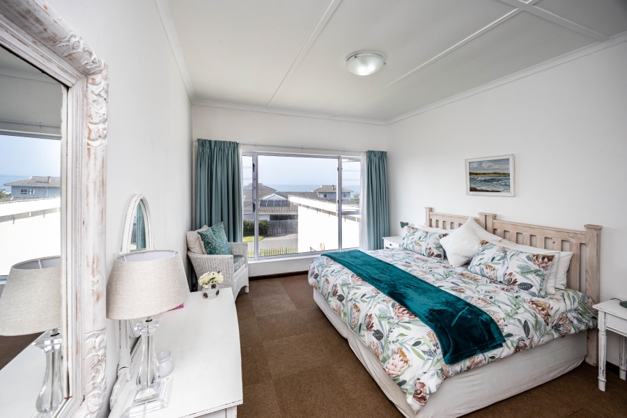 4 Bedroom Property for Sale in Kidds Beach Eastern Cape